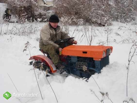 Kubota B6000 mini traktor ogrodniczy.  - zdjęcie 2